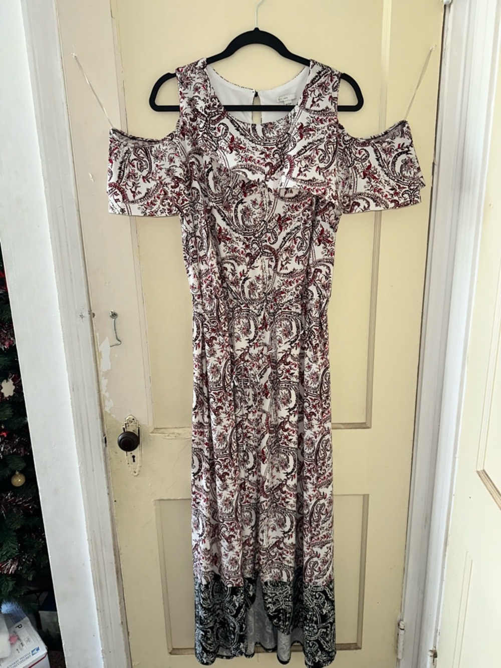 Cold-Shoulder Paisley Maxi Dress in White and Red